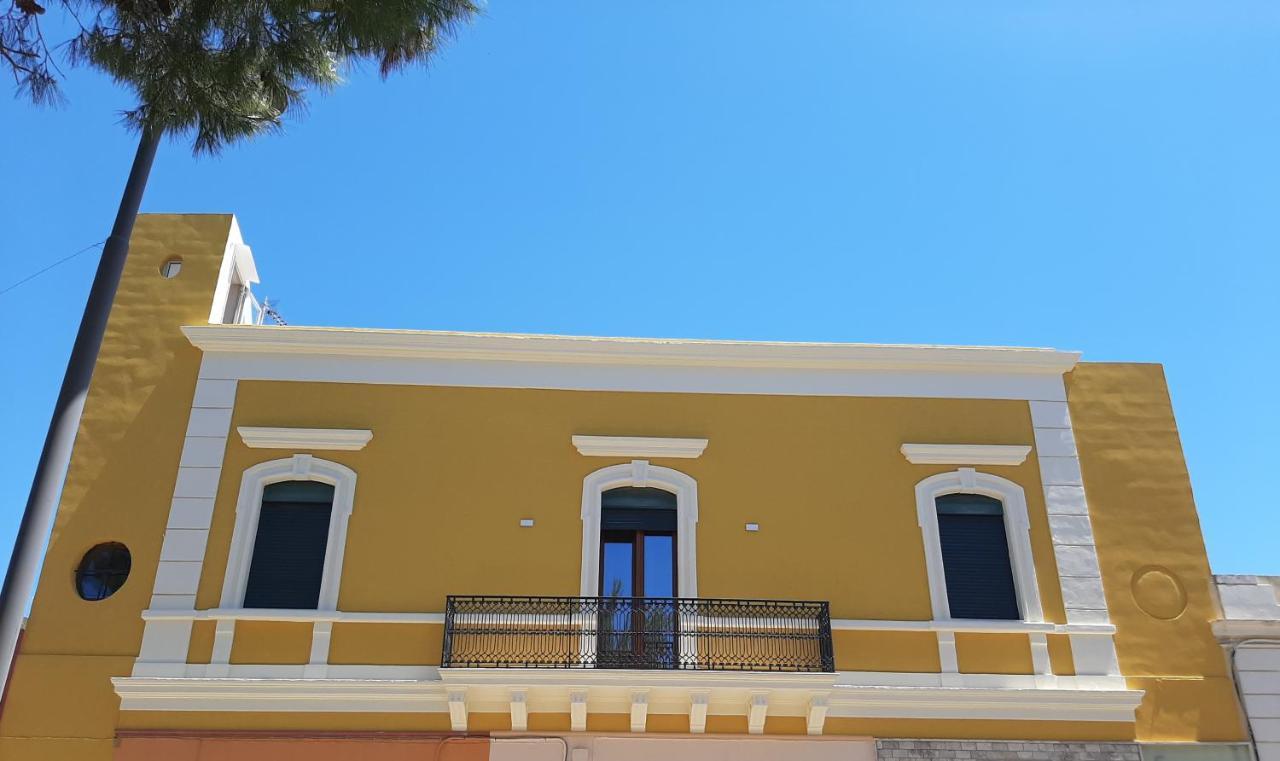 Casa Vacanze "Alizza" 알레지오 외부 사진
