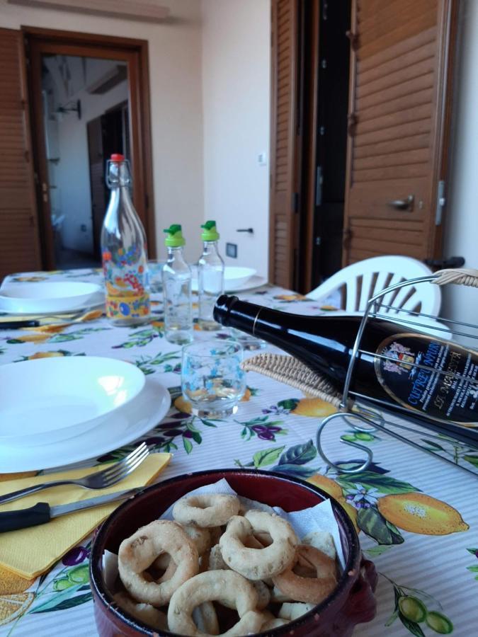 Casa Vacanze "Alizza" 알레지오 외부 사진