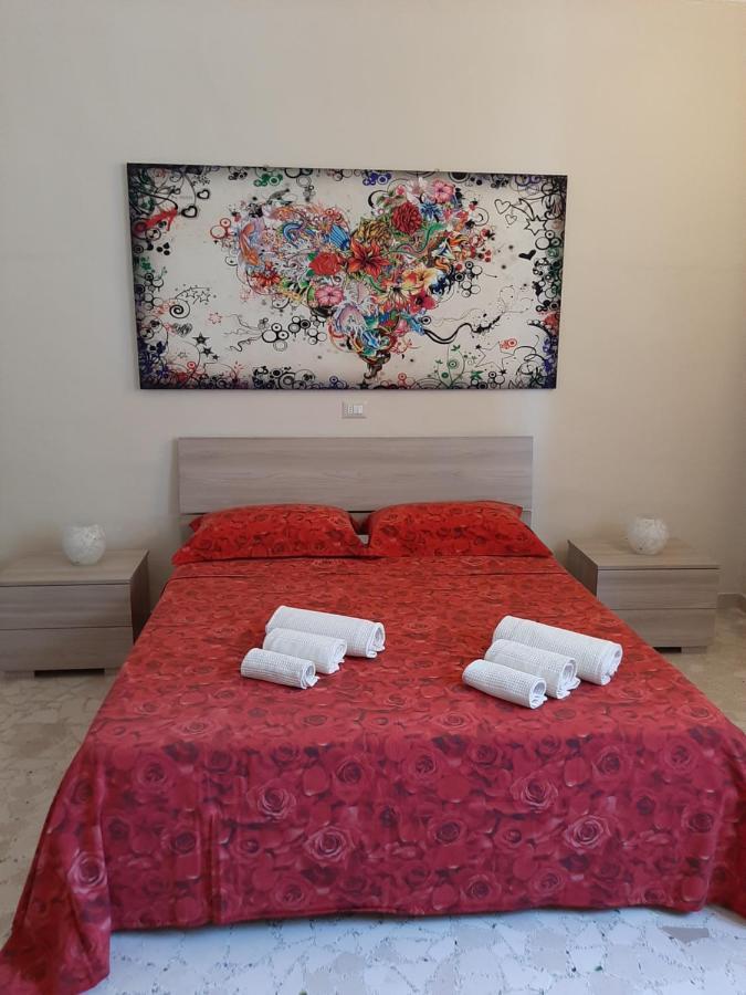 Casa Vacanze "Alizza" 알레지오 외부 사진