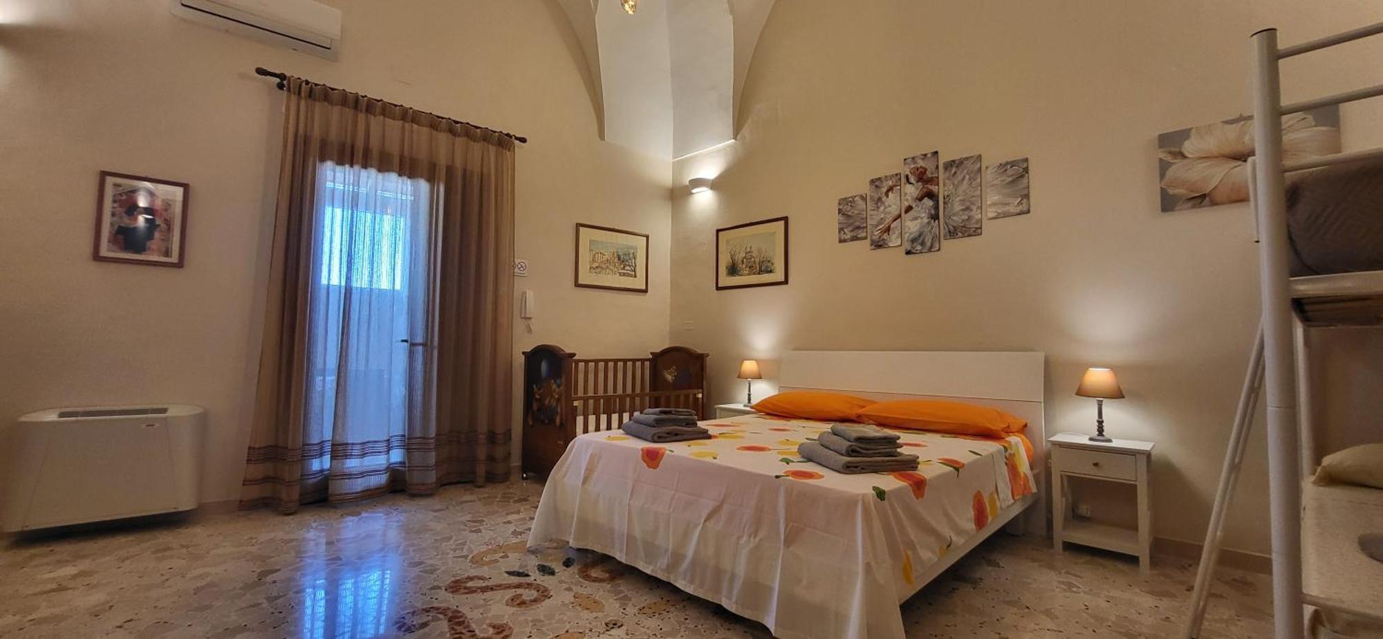 Casa Vacanze "Alizza" 알레지오 외부 사진