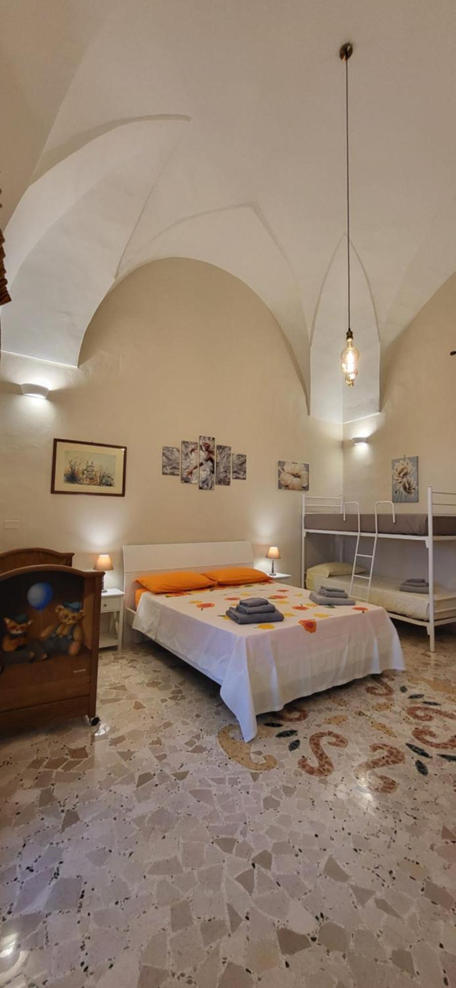 Casa Vacanze "Alizza" 알레지오 외부 사진